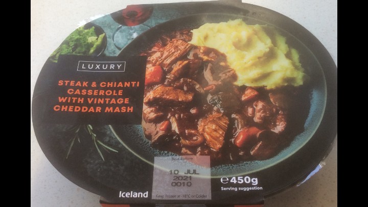 A Week On Ready Meals From Iceland Day 6 Steak & Chianti Casserole With Vintage Cheddar Mash